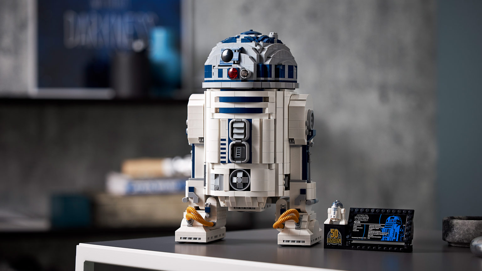 LEGO R2-D2