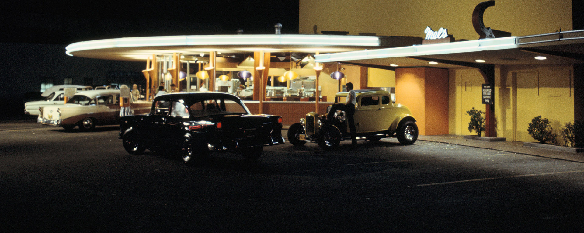 Cars at Mel's Drive-in