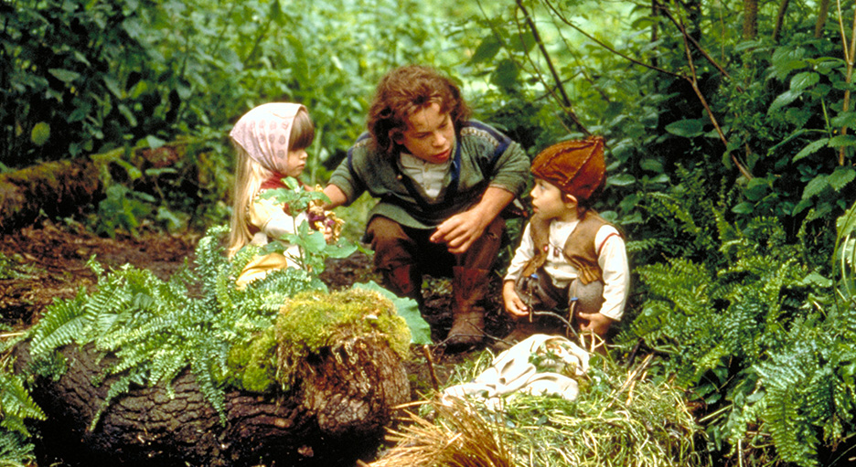 Willow and his children discover Elora Danan